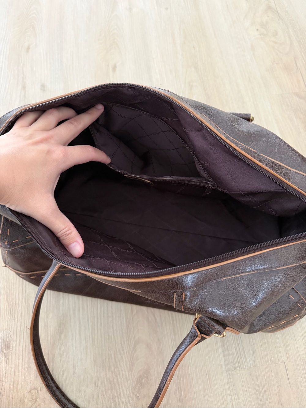 Vintage Brown Faux Leather Bowling Bag Style with Contrast Stitching - Picture 7 of 10